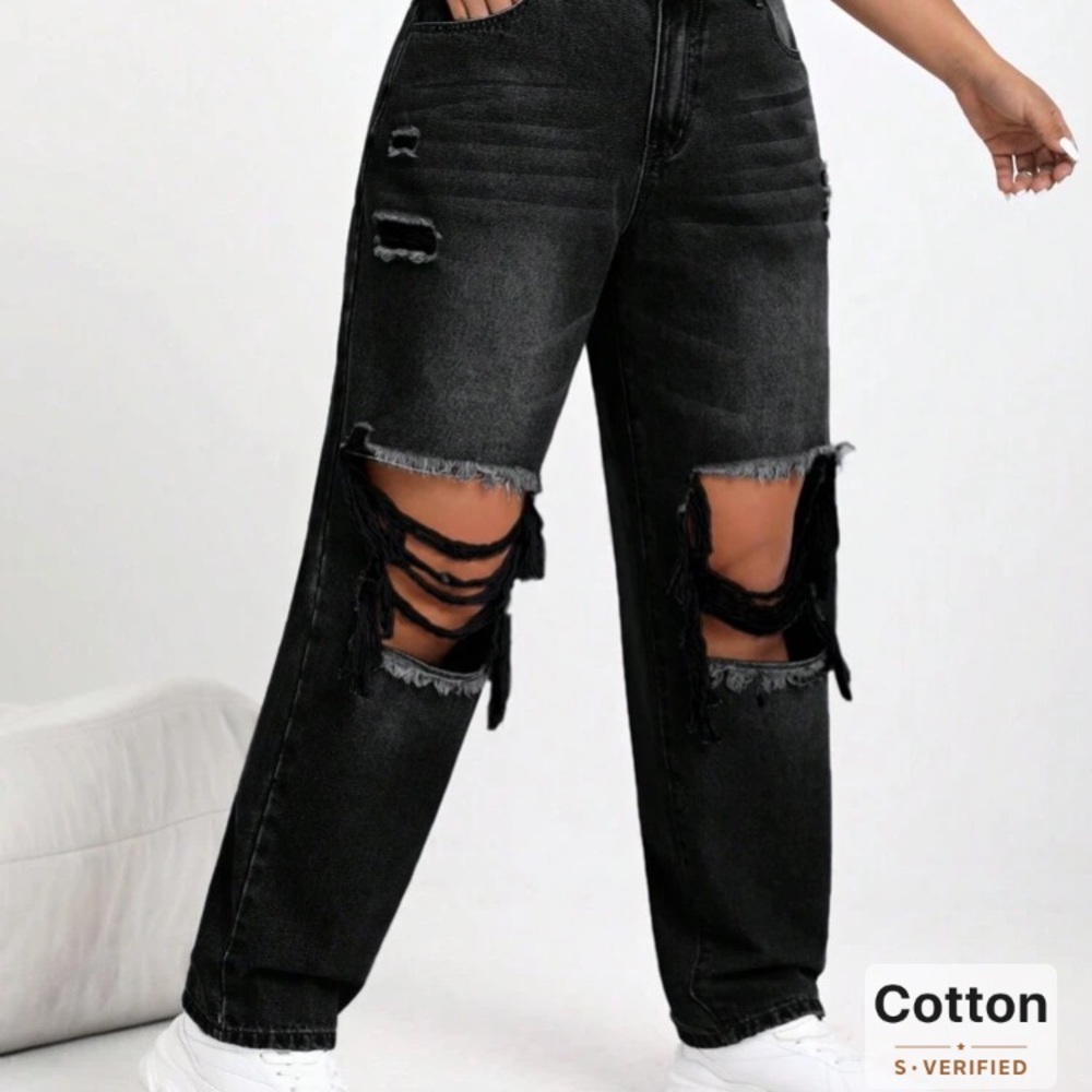 Distressed Jeans - Picture 4 of 7